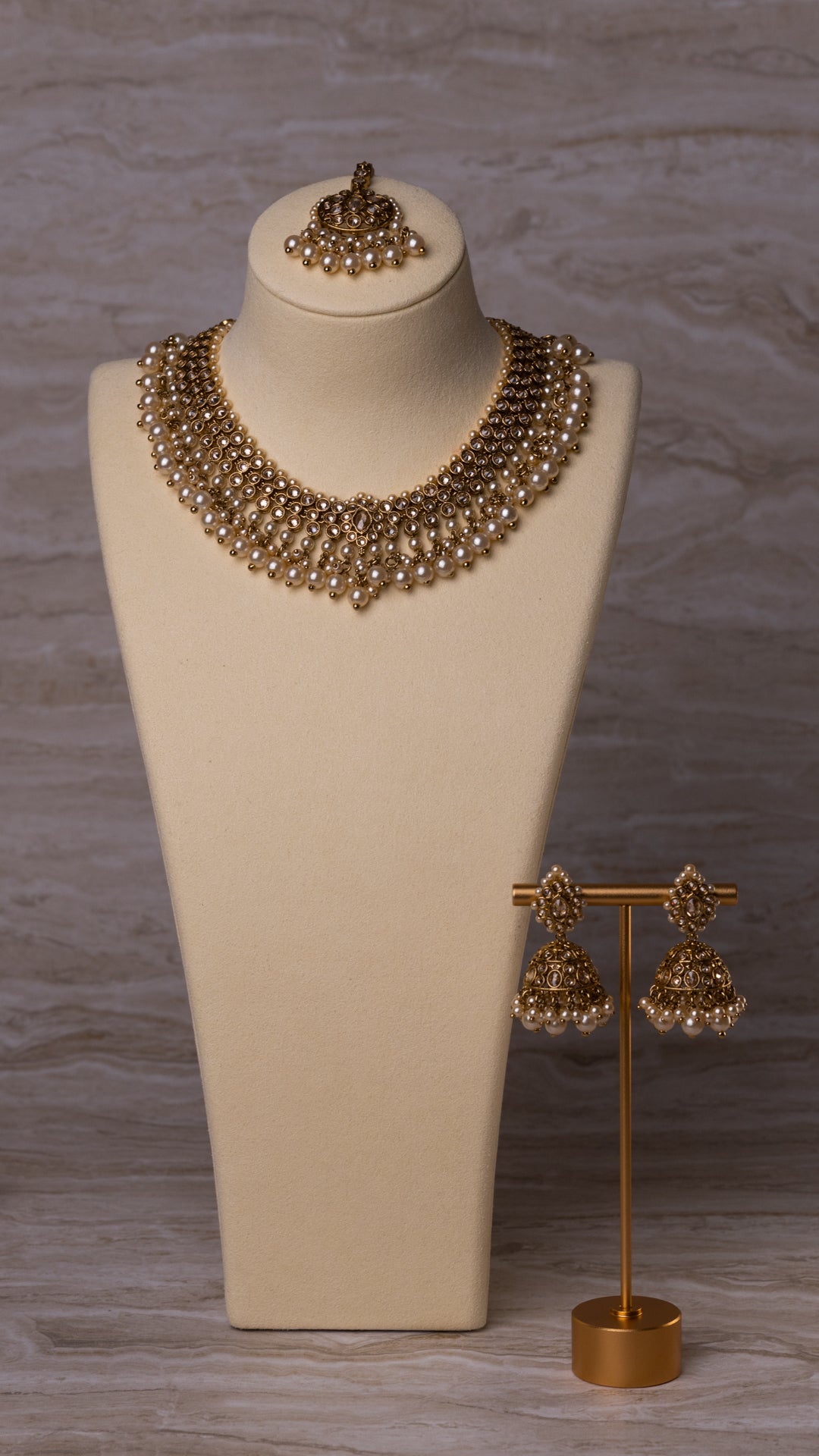 Vanya Necklace Set